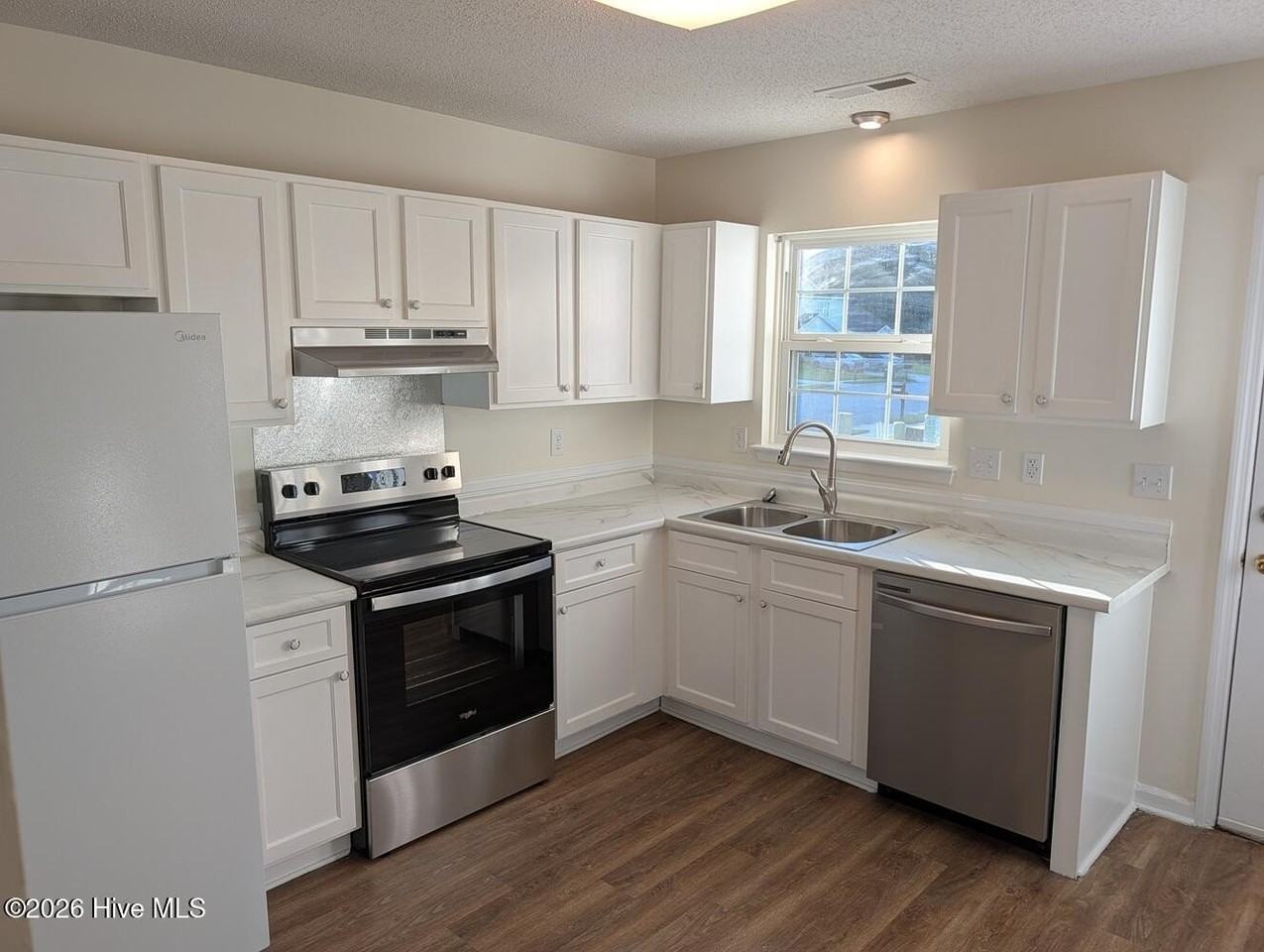 1154 Pueblo Dr - Photo 5 of 12