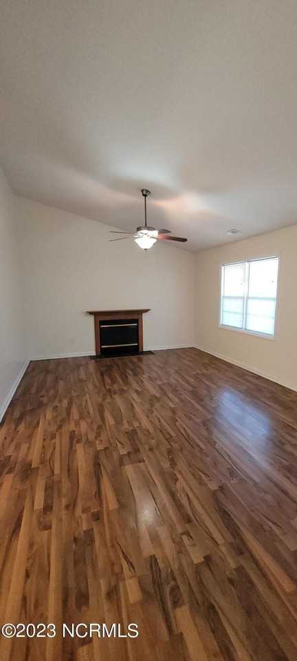 139 Daphne Dr - Photo 6 of 21