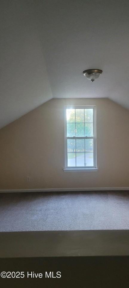 104 Margaret Dr - Photo 7 of 16