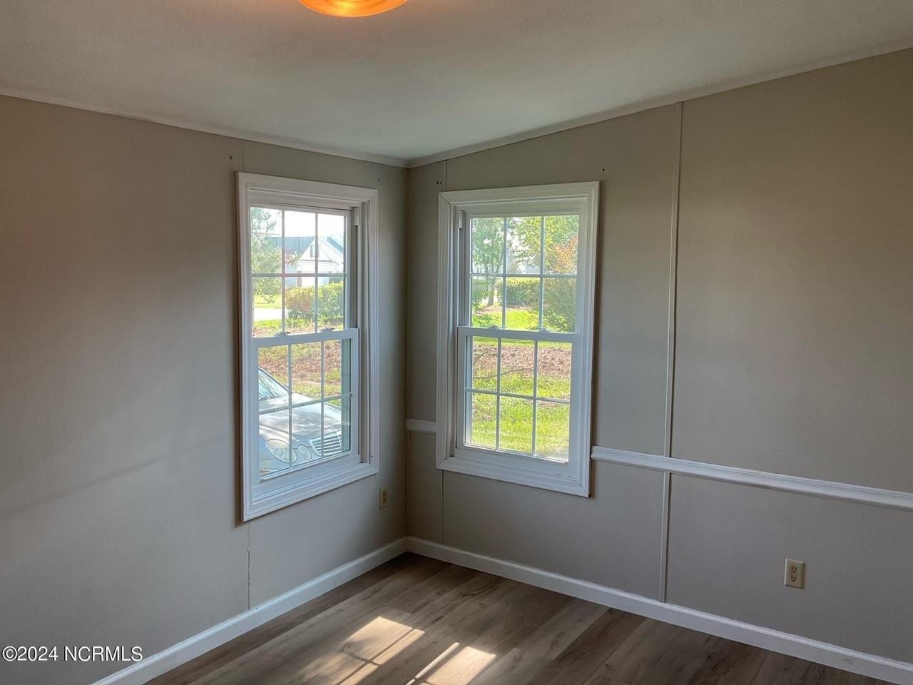 302 Laurie Ellis Rd - Photo 4 of 10