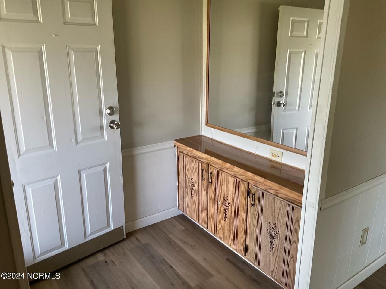 302 Laurie Ellis Rd - Photo 6 of 10