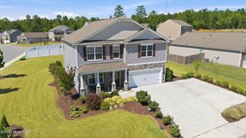 featured image of 401 Apricot Ln