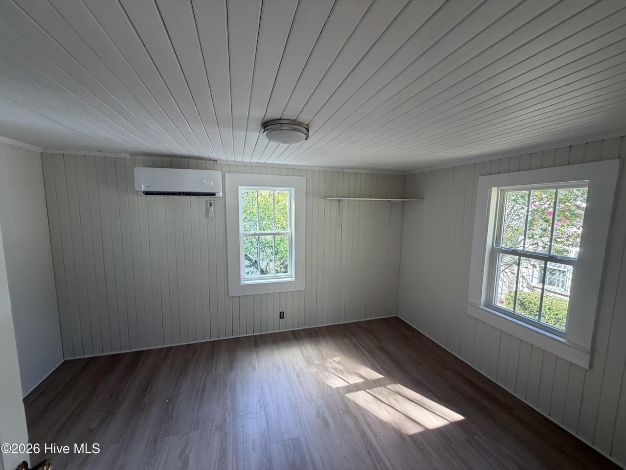 308 E Nash St #UP - Photo 4 of 17
