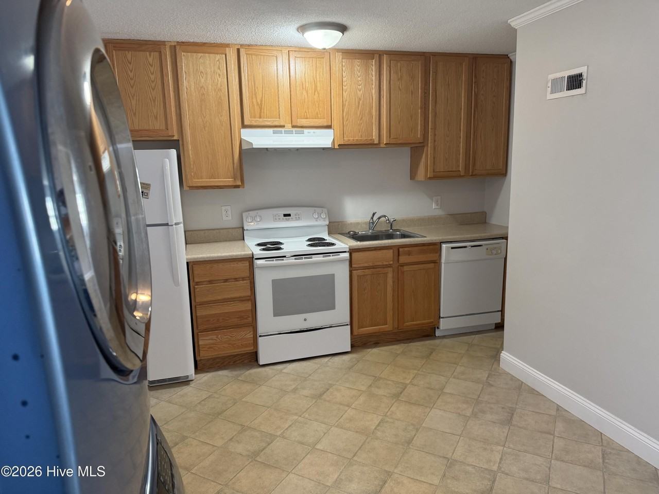 311 Jones Ave #3 - Photo 6 of 14