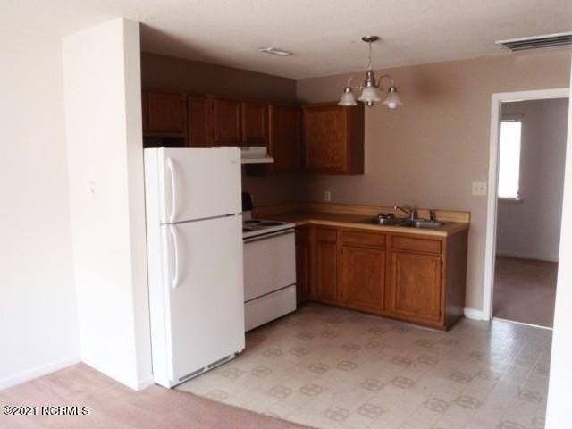1966 Countrywood Blvd - Photo 2 of 6