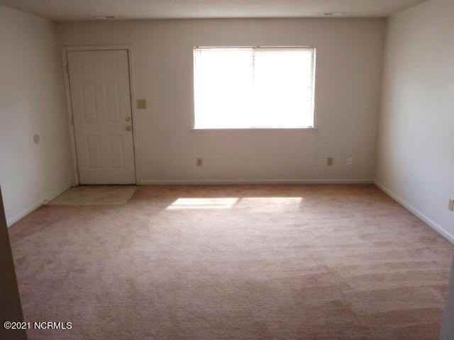 1966 Countrywood Blvd - Photo 3 of 6