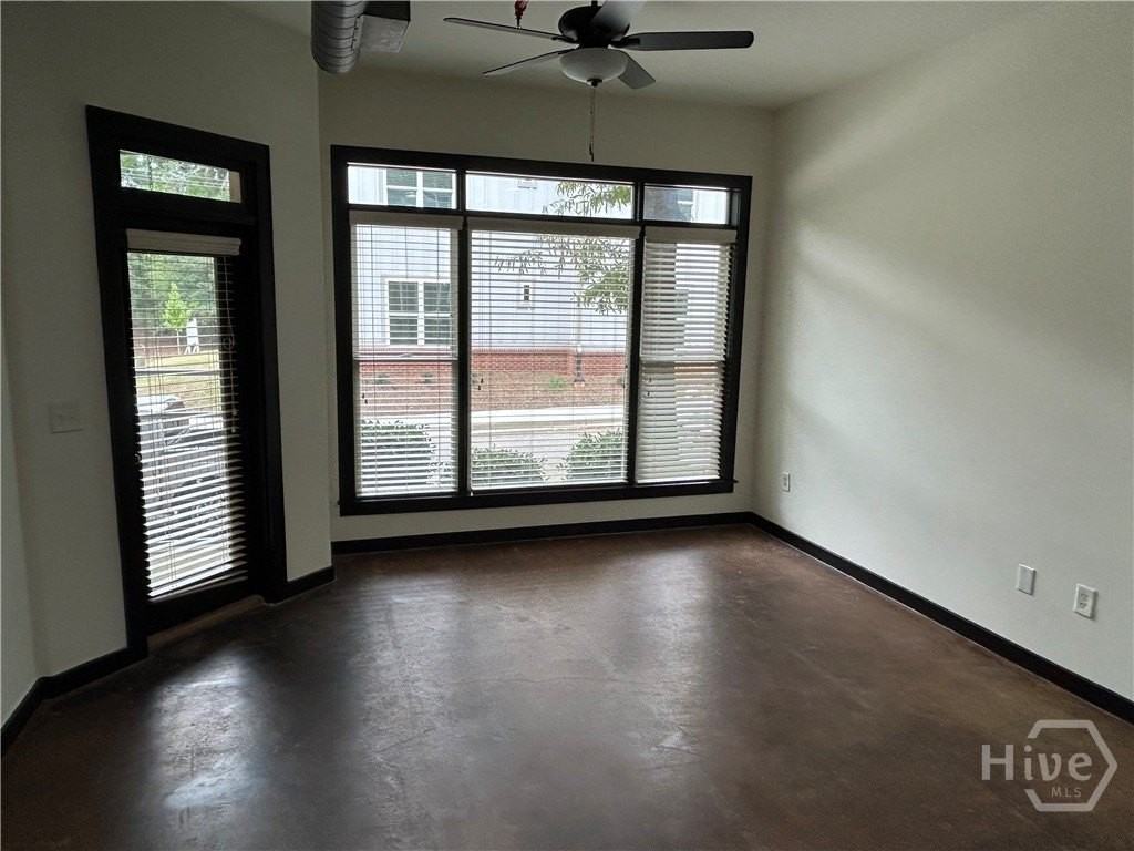 250 Martha Dr #103 - Photo 5 of 16
