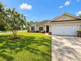 featured image of 260 Red Oak Dr