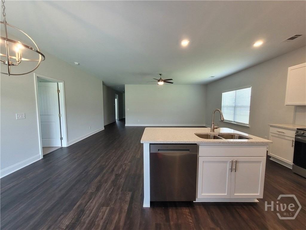 222 Glick Way - Photo 5 of 20