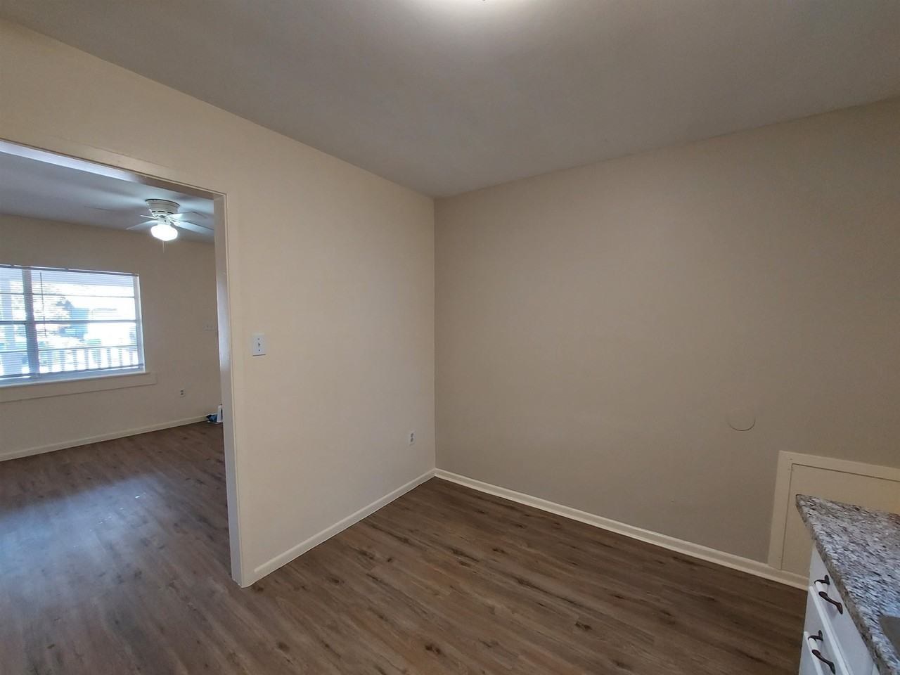202 N Pierce St - Photo 6 of 11