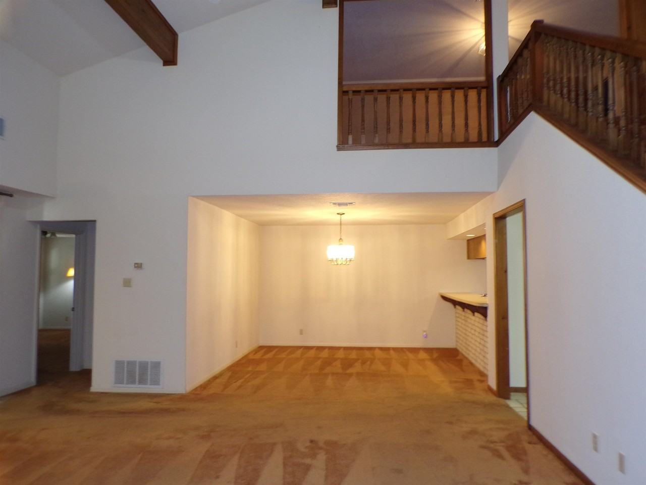 205 Muirfield St - Photo 4 of 12