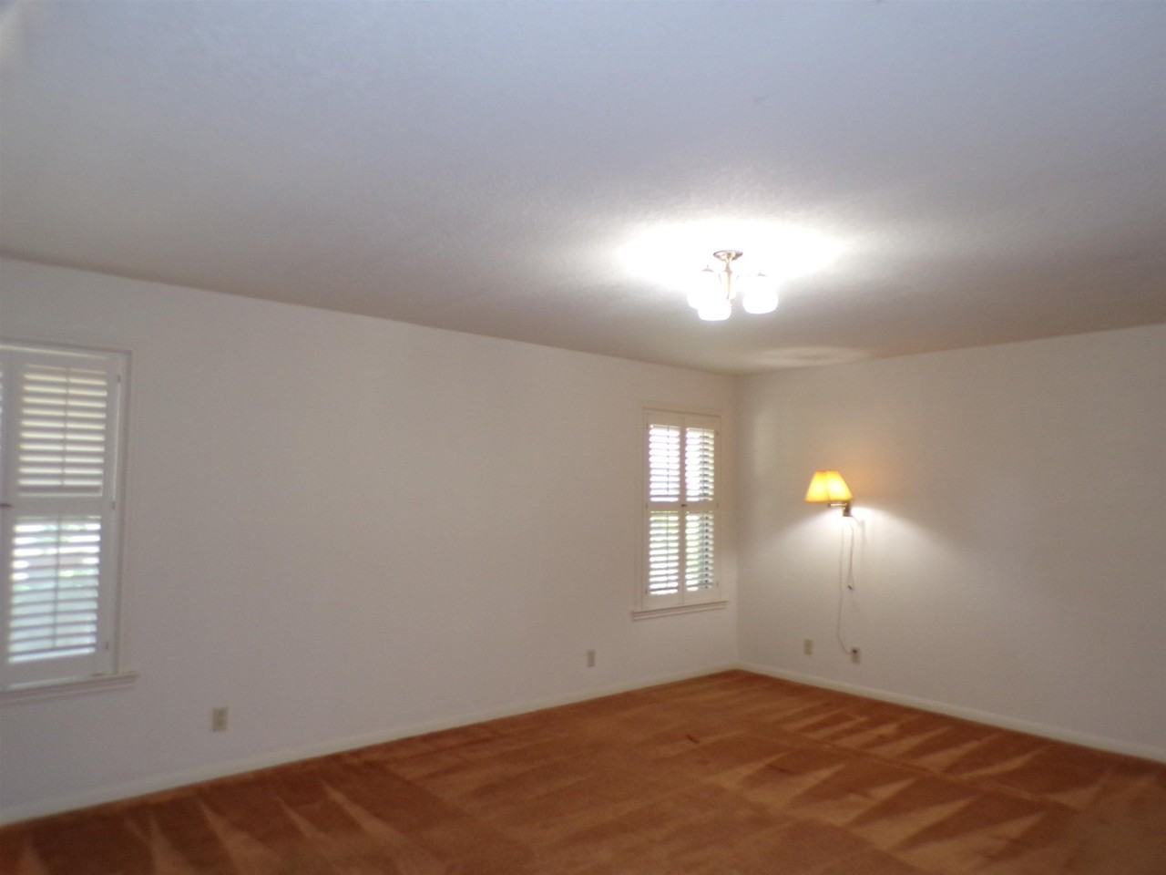 205 Muirfield St - Photo 6 of 12