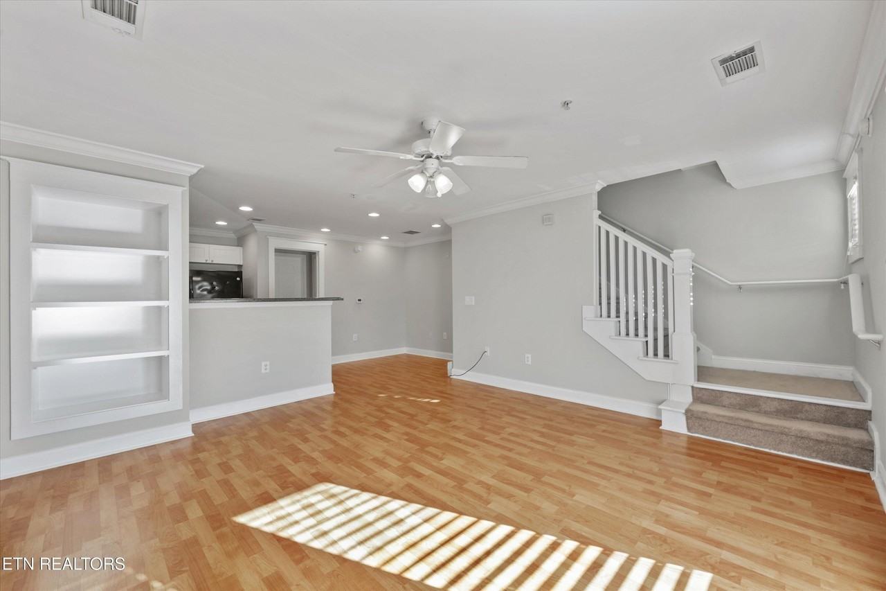 1121 Tree Top Way #1422 - Photo 5 of 29