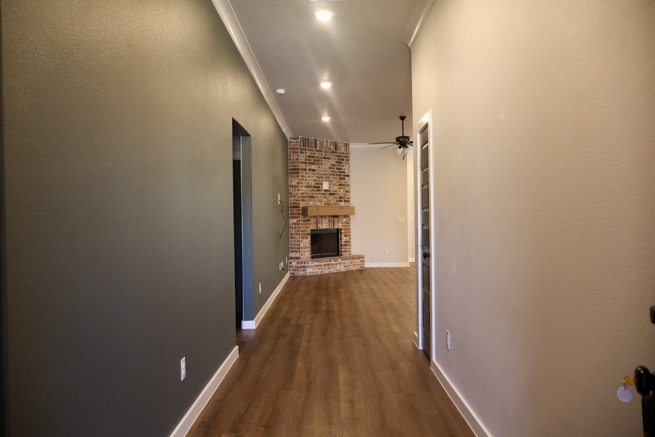 6001 Wausau Ave - Photo 2 of 28