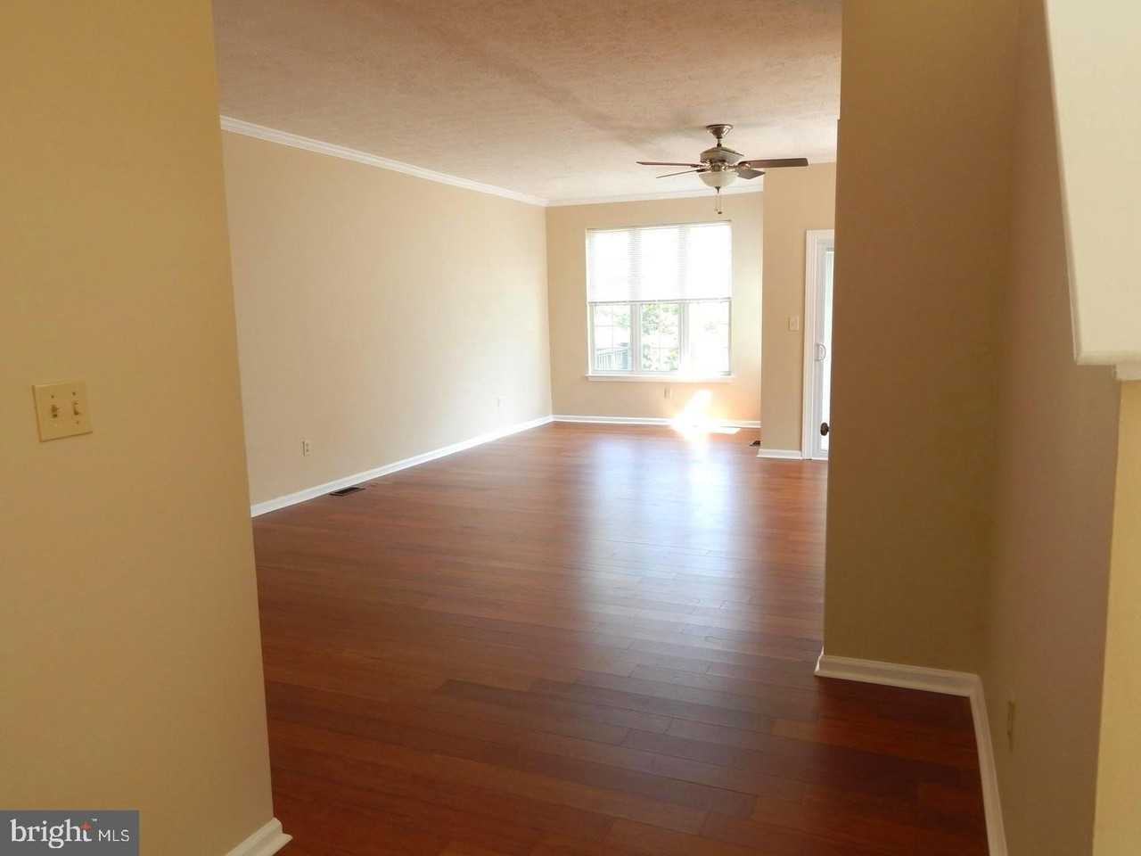 862 N Waterford Ln - Photo 3 of 33