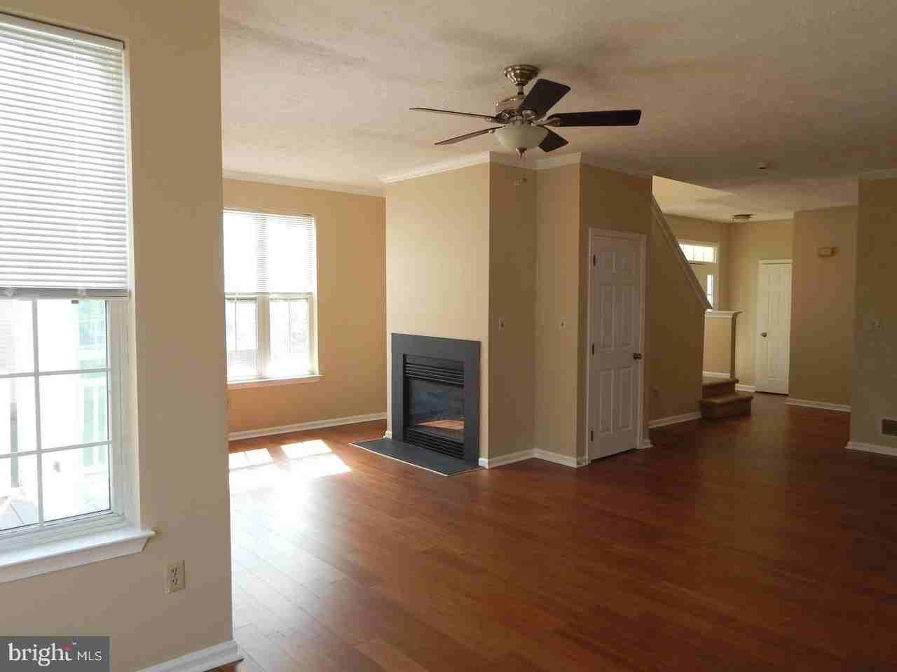 862 N Waterford Ln - Photo 4 of 33
