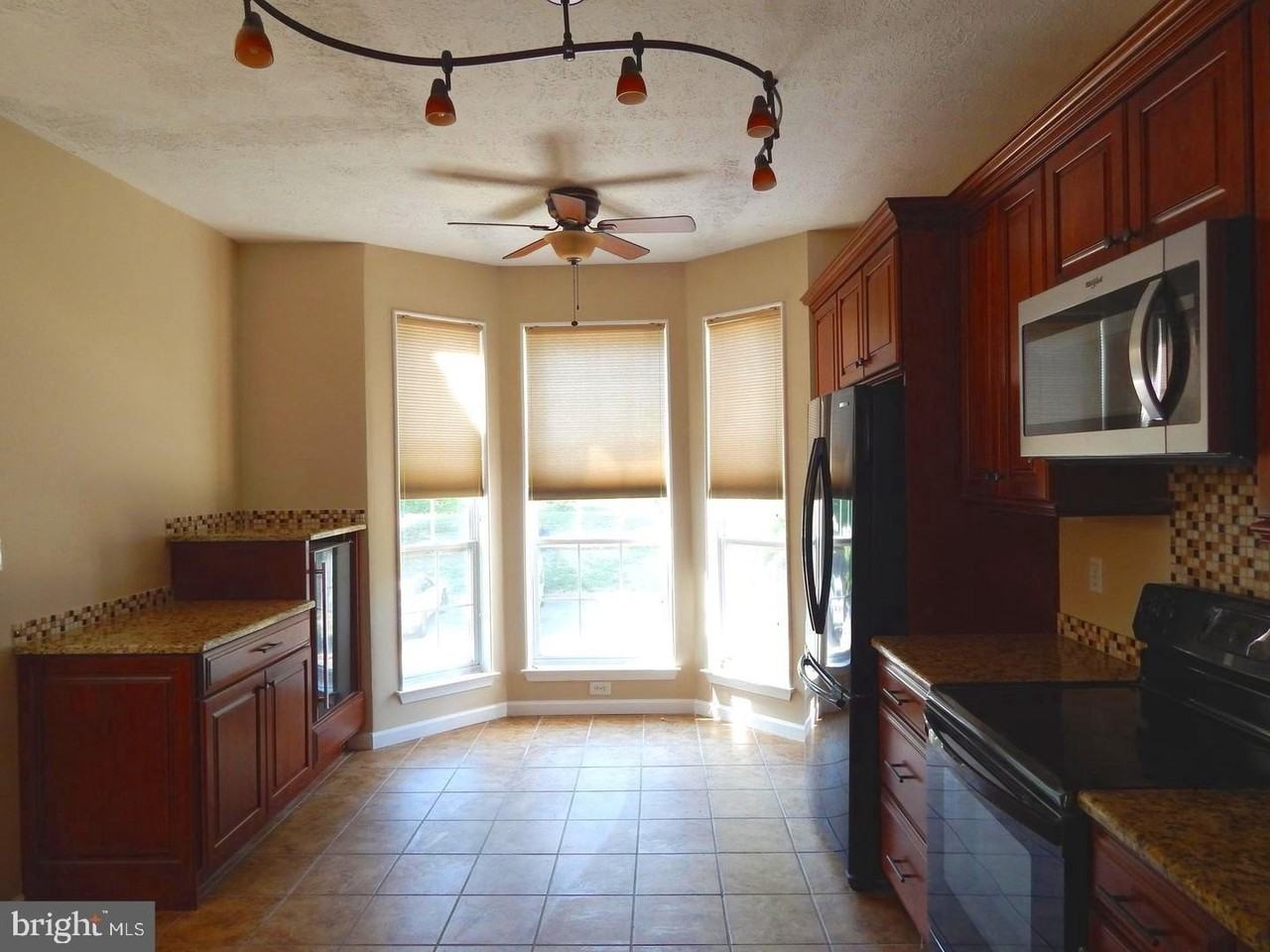 862 N Waterford Ln - Photo 7 of 33