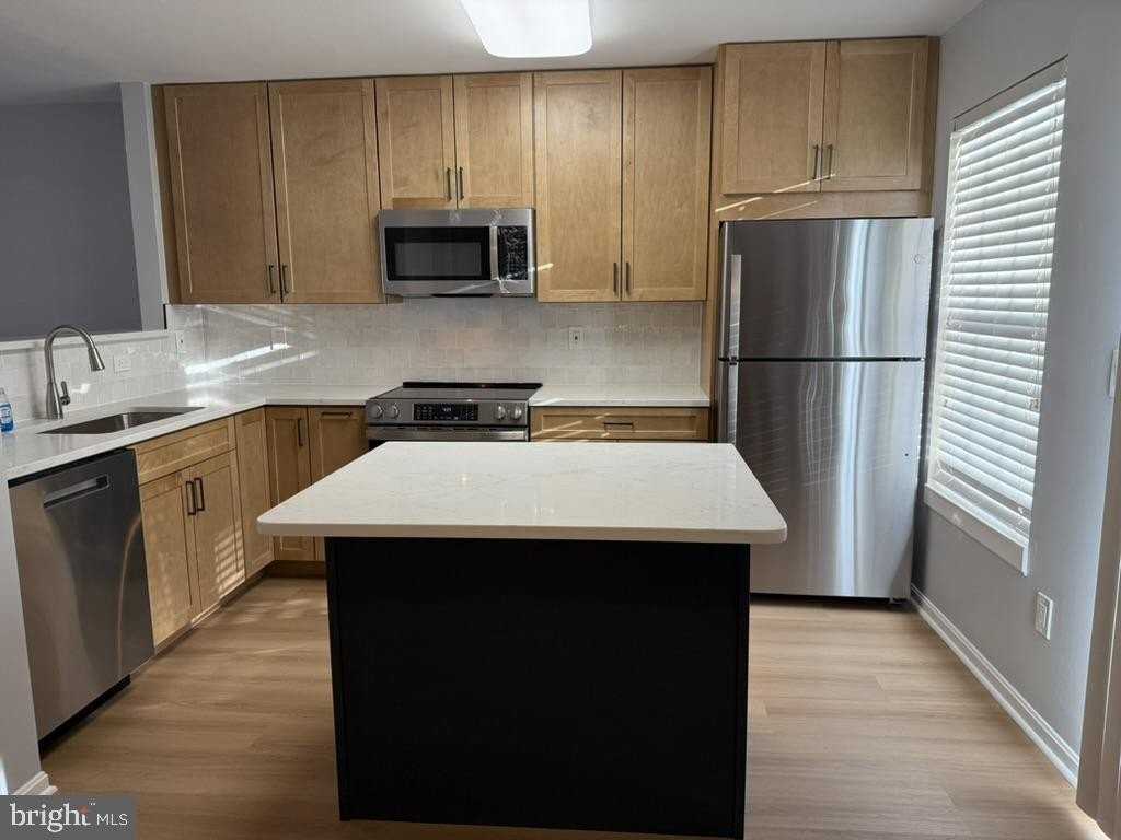 1458 Flatwood Ct - Photo 3 of 12