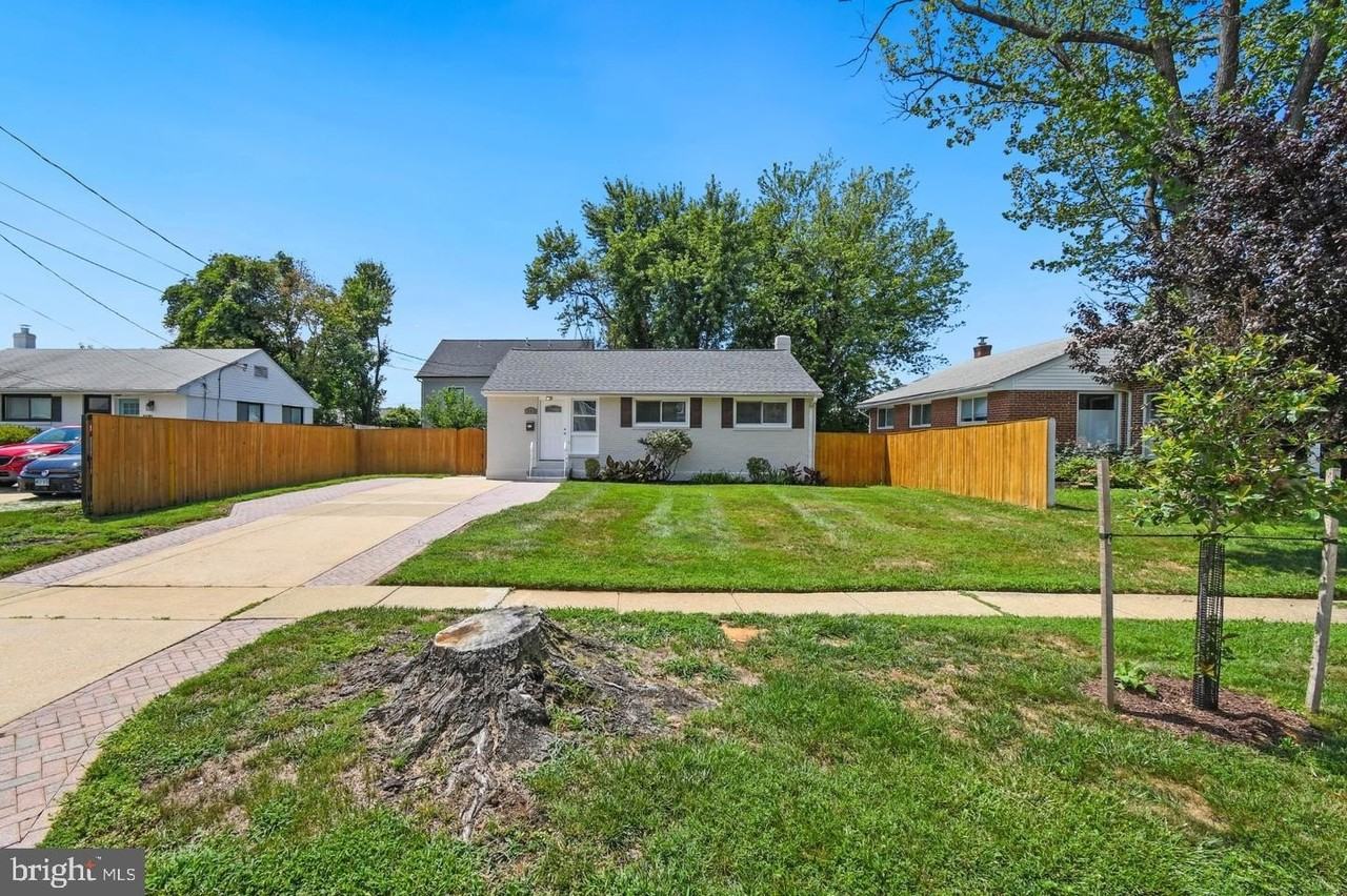 10012 Sinnott Dr - Photo 4 of 29