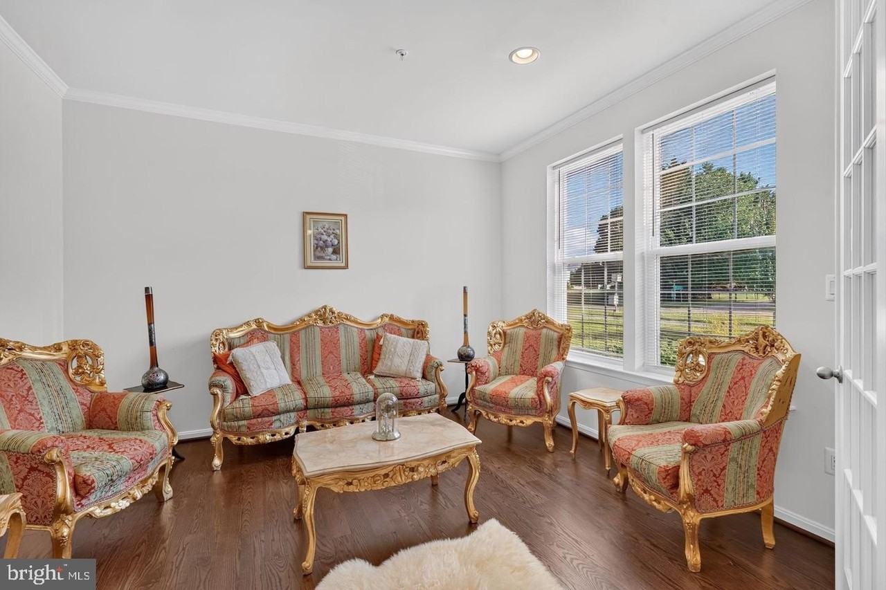 1024 Briggs Chaney Rd - Photo 7 of 34