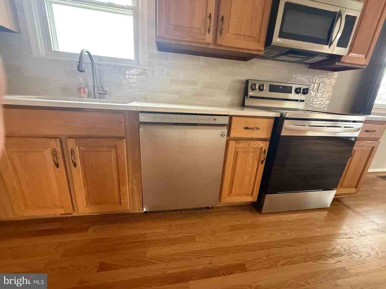 314 Ridgely St - Photo 4 of 29