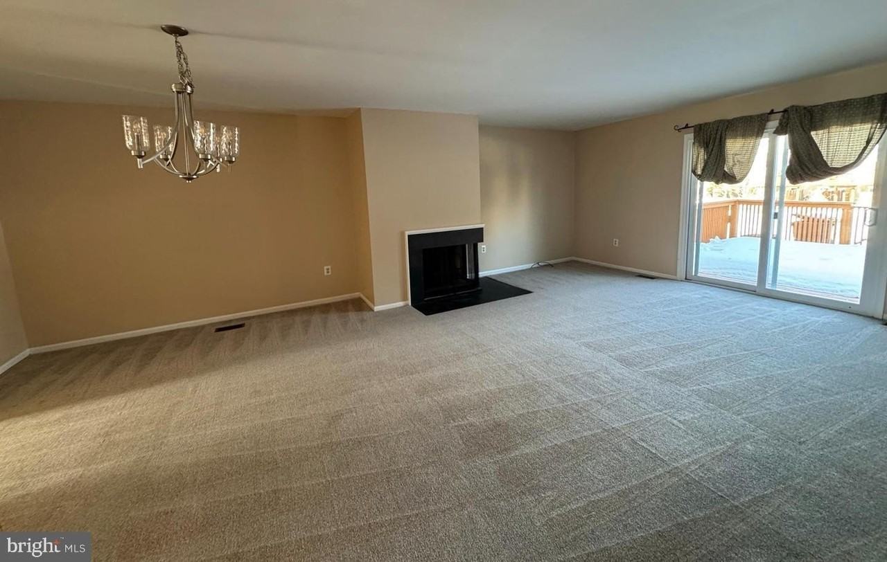 802 Seminole Gdns - Photo 6 of 24