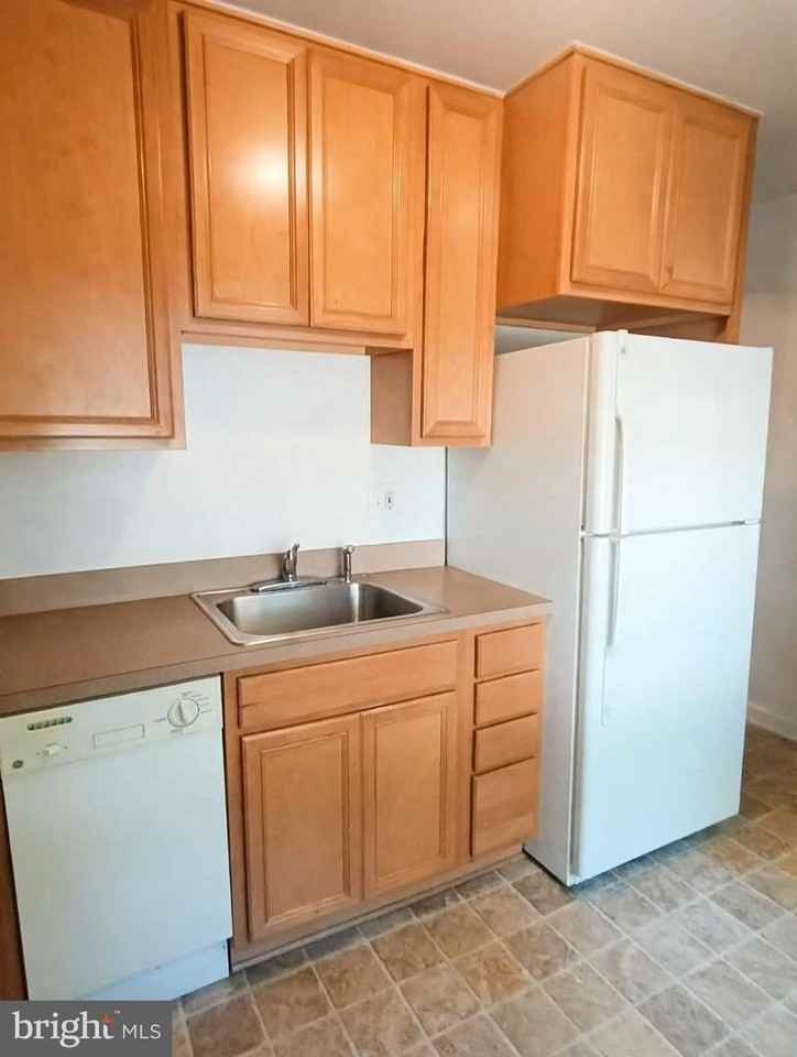 1805 William St - Photo 5 of 8