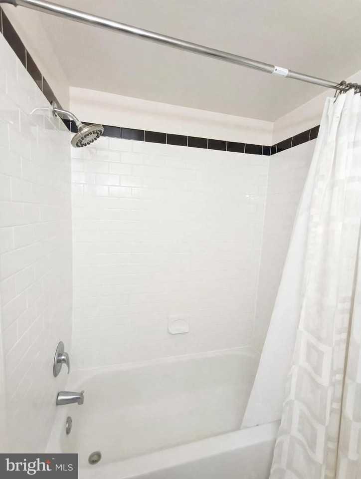 1805 William St - Photo 7 of 8