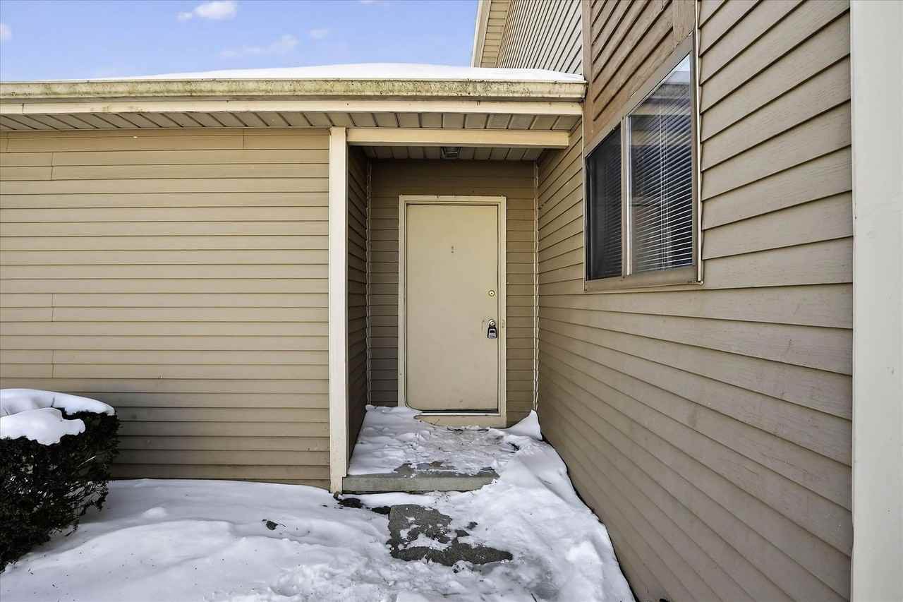 2755-2761 Scarlet Oak - Photo 4 of 38