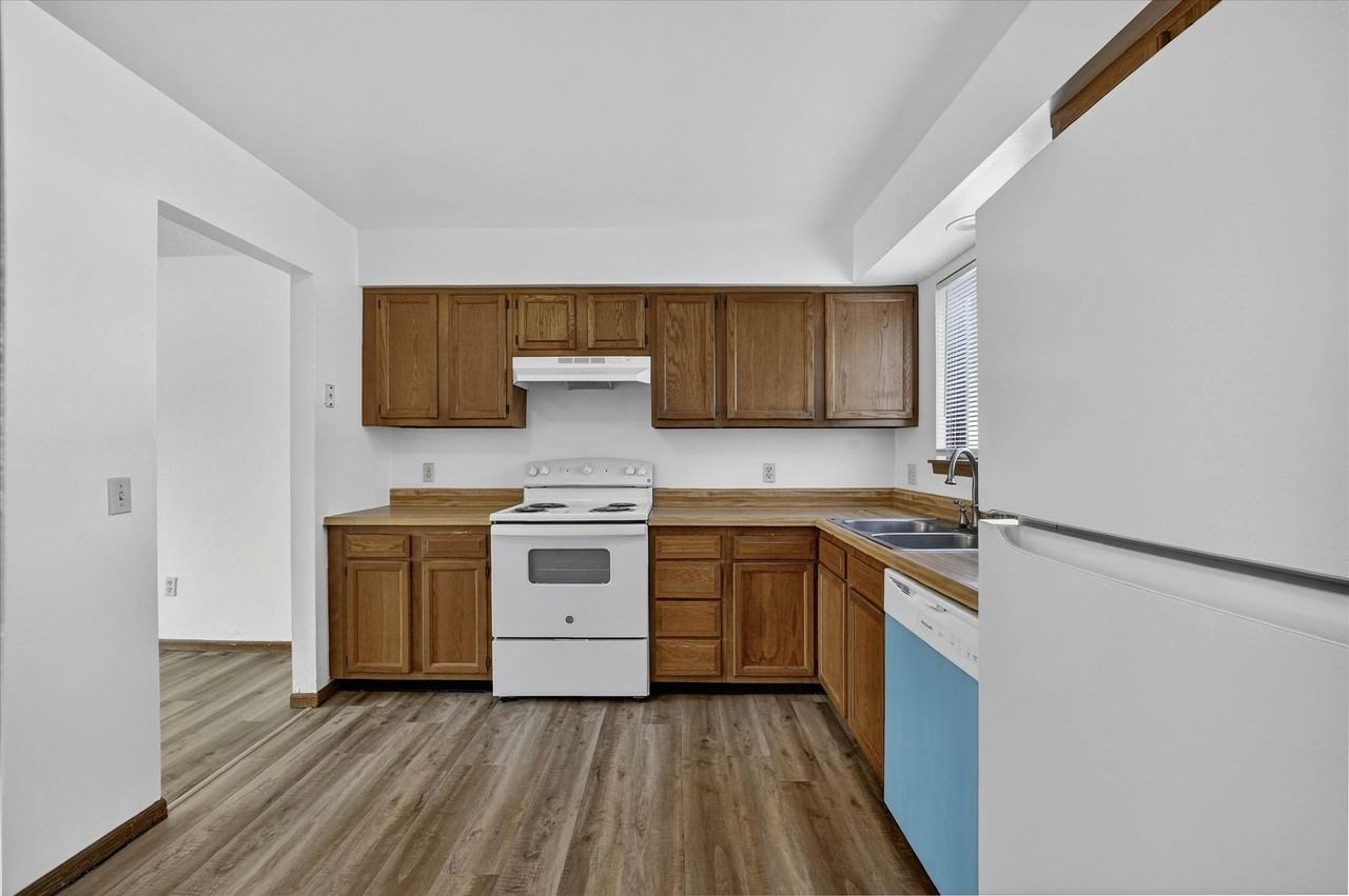 2755-2761 Scarlet Oak - Photo 7 of 38