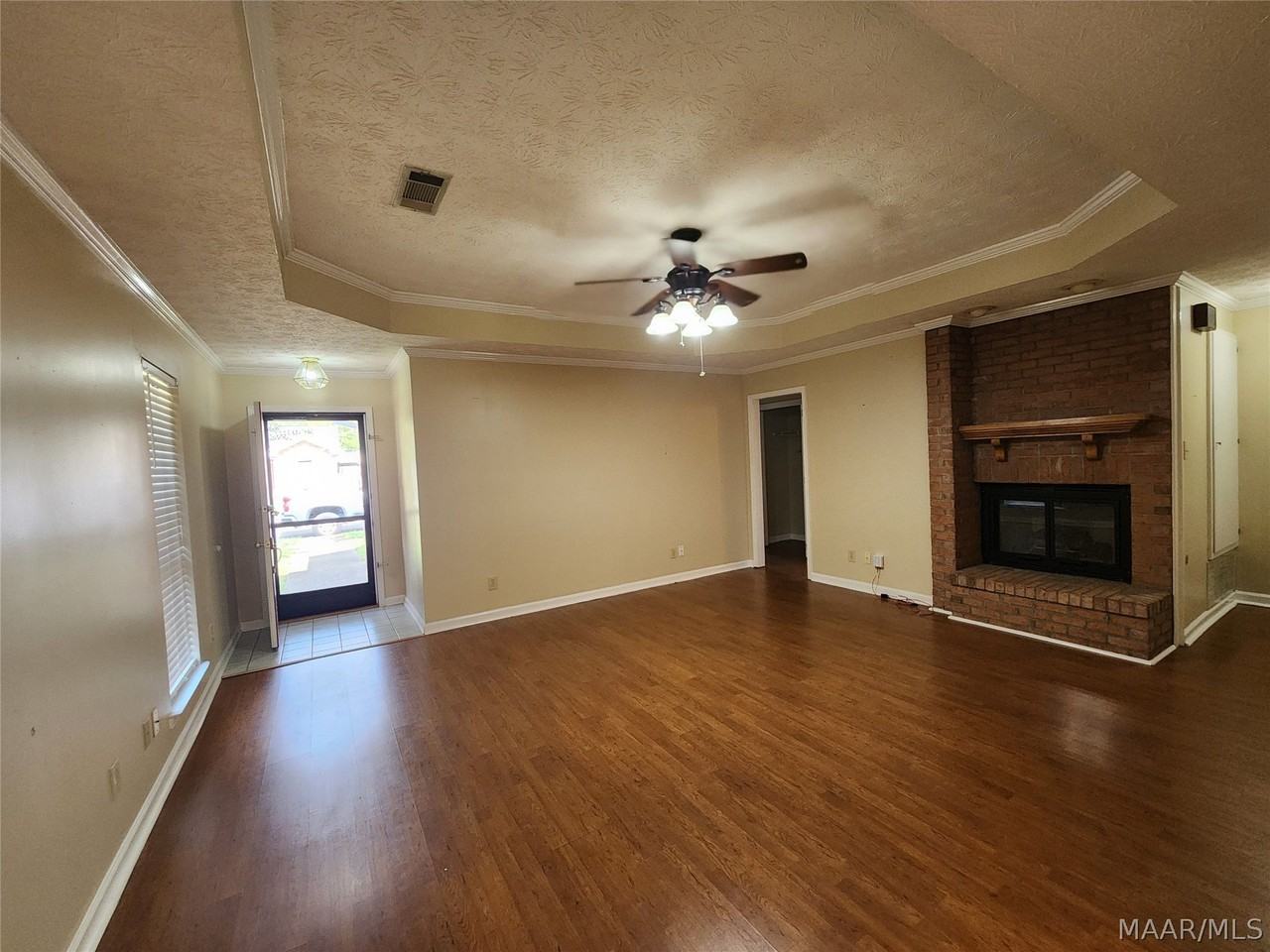 549 Sheila Blvd - Photo 7 of 50