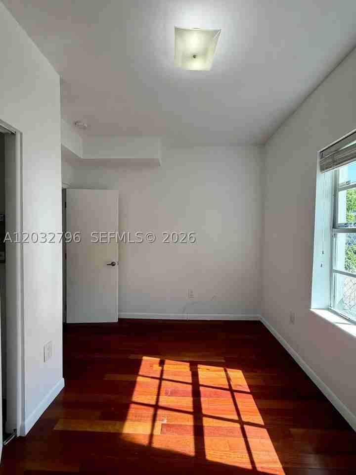577 Ne 62nd St #2 - Photo 7 of 15