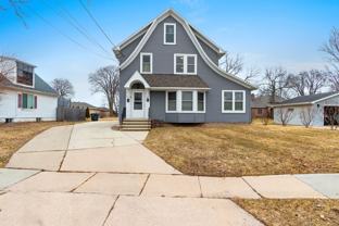 915-917 3rd St - Photo 1 of 1