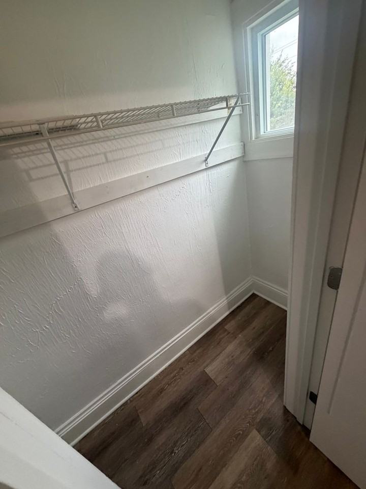3498 Bosworth Road - Photo 4 of 9