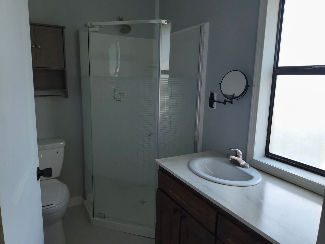 508 N Oak St - Photo 6 of 11
