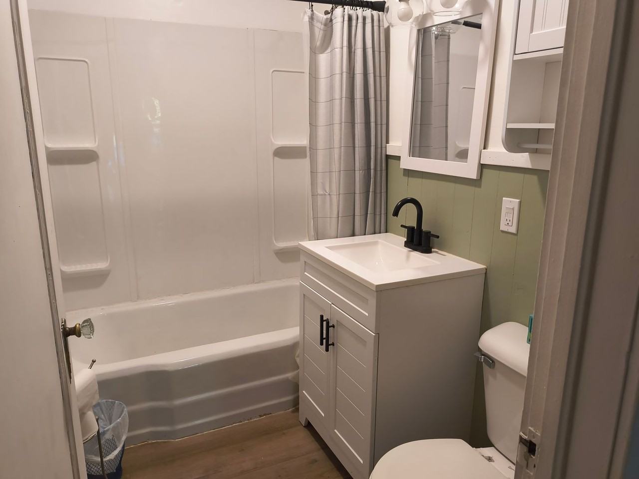 508 N Oak St - Photo 7 of 11