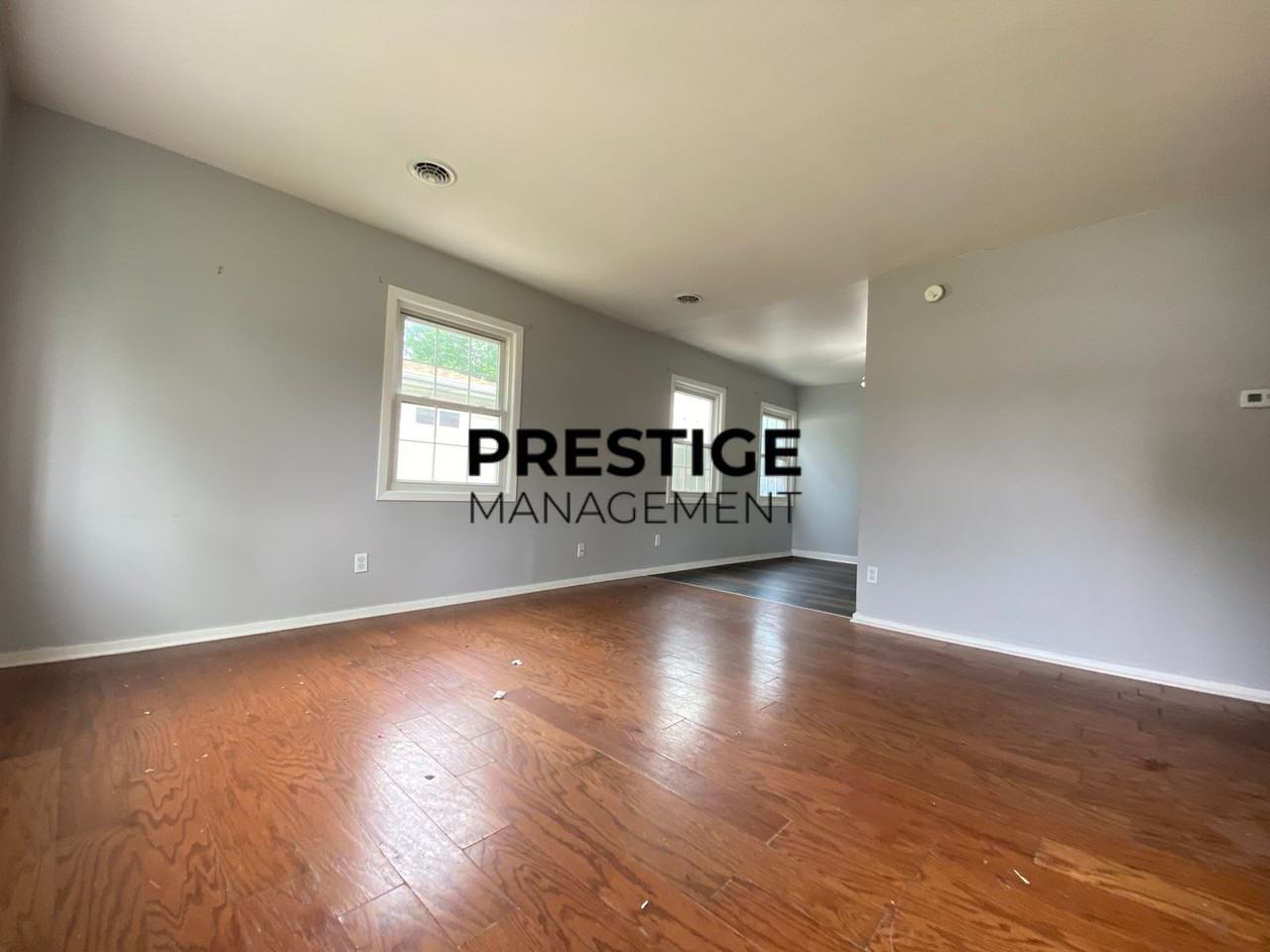6327 Maryland Ave - Photo 2 of 11