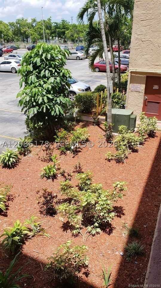 1325 W 68th St #214 - Photo 2 of 29