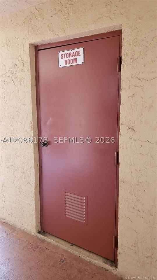 1325 W 68th St #214 - Photo 7 of 29