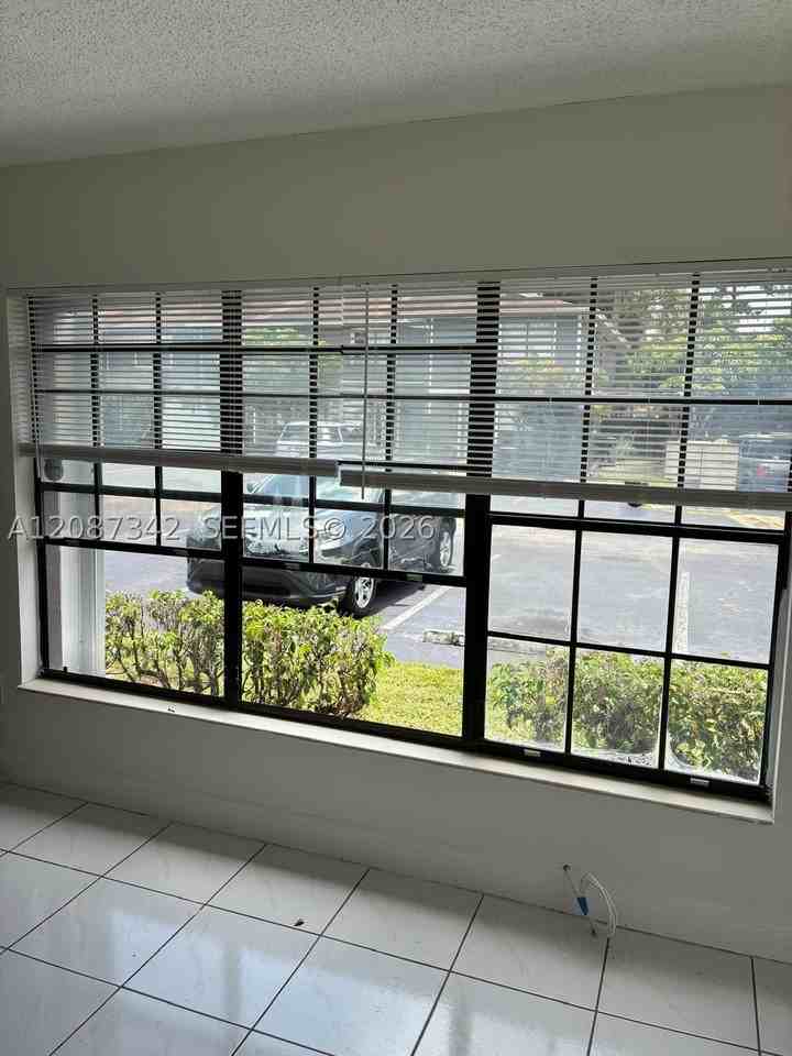 5023 Society Pl E #I - Photo 7 of 27