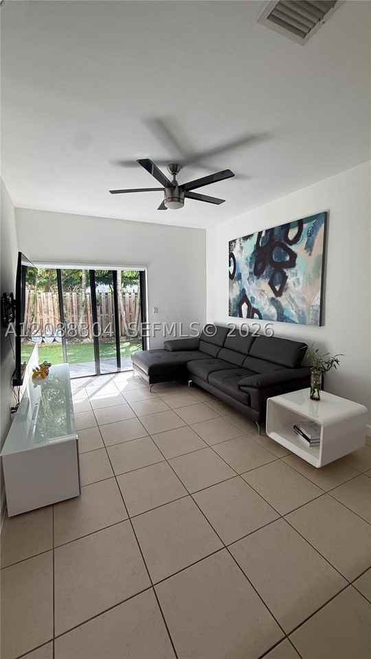 8917 Nw 102nd Ct #0 - Photo 4 of 12