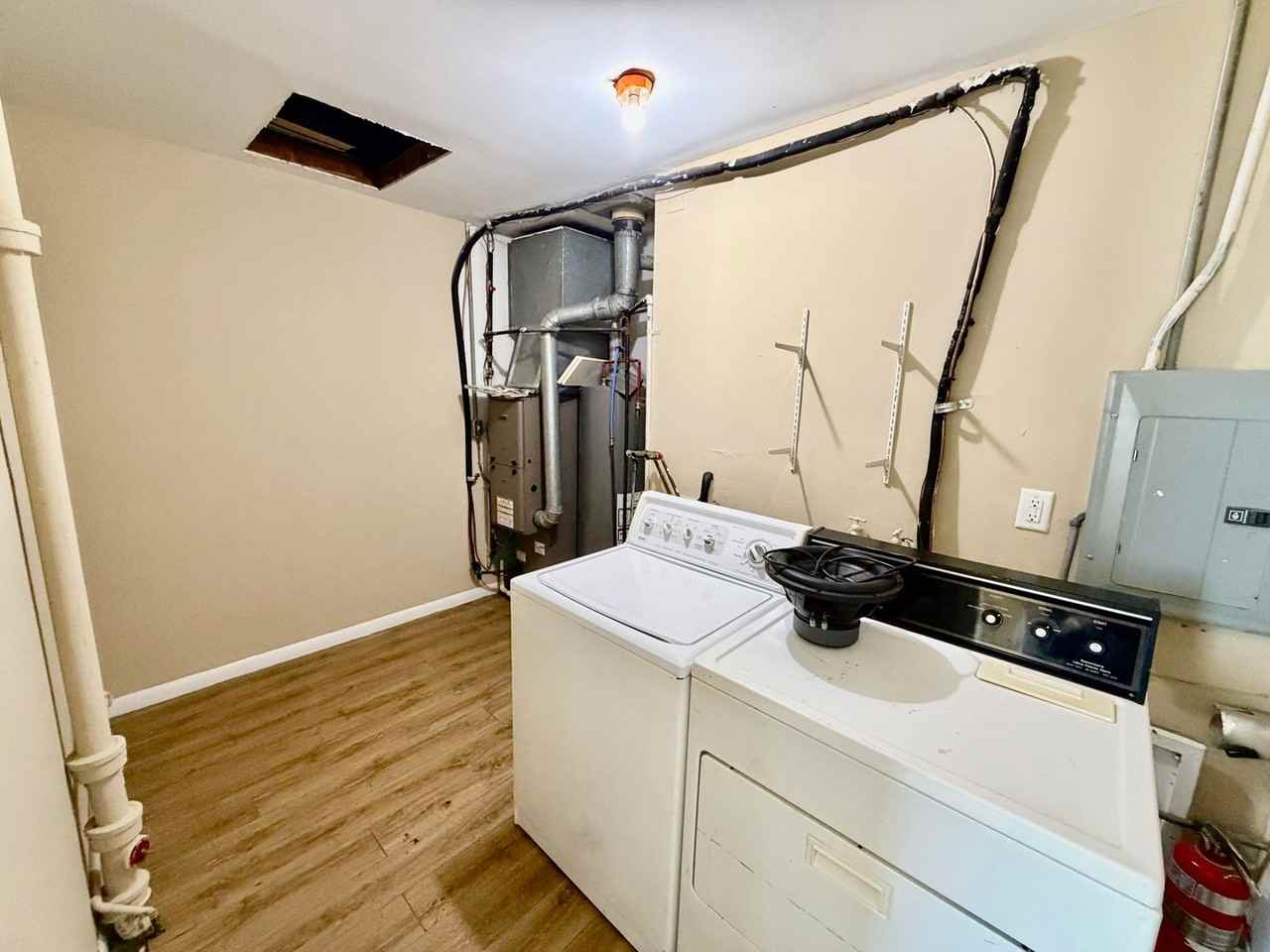 814 E Emerson St - Photo 7 of 7