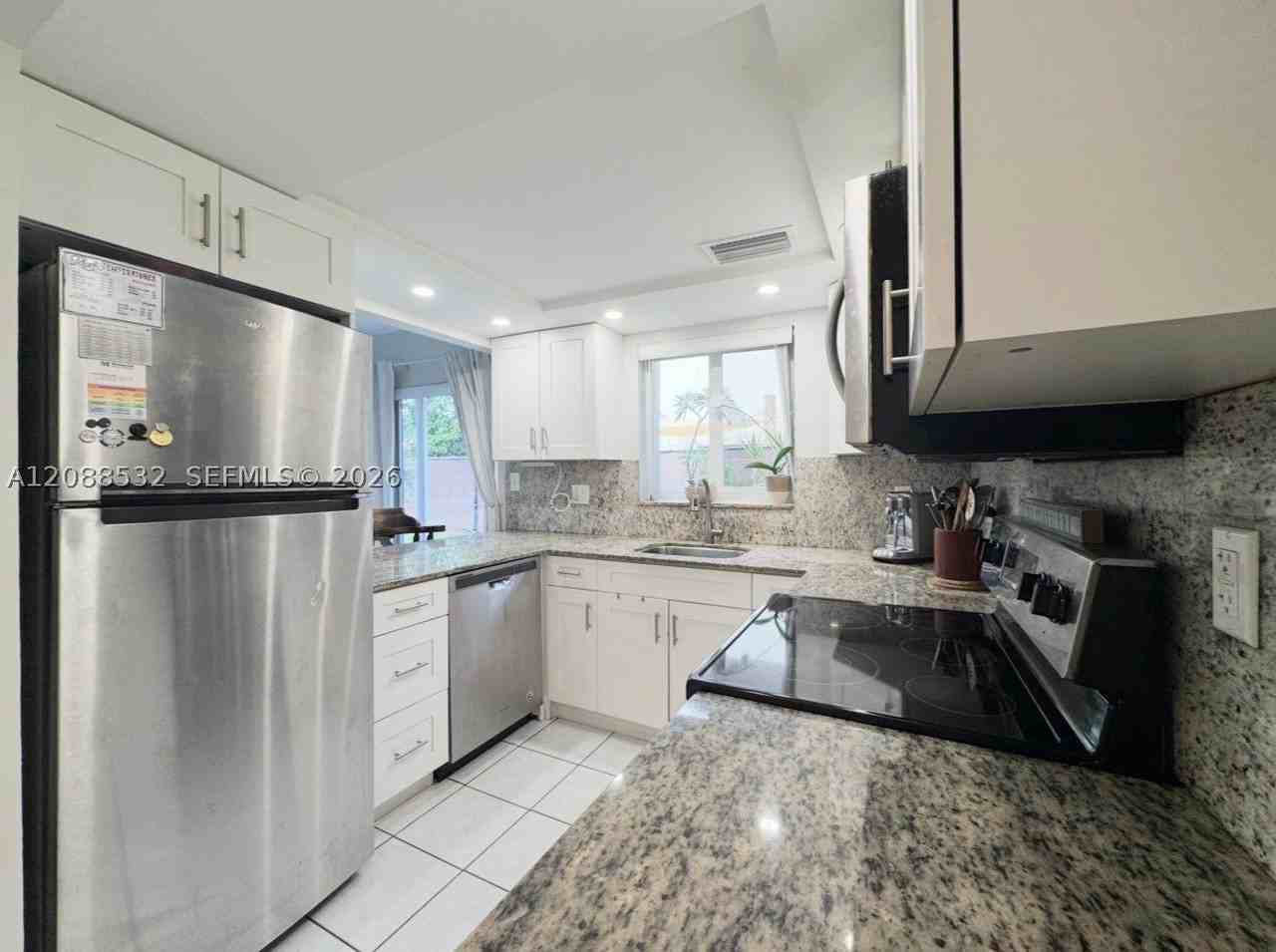 1630 Ne 151st St #1630 - Photo 5 of 20