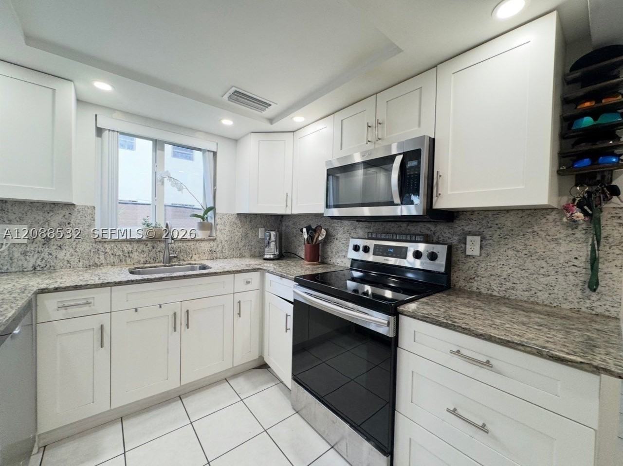 1630 Ne 151st St #1630 - Photo 6 of 20