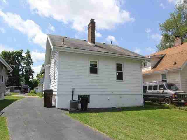 1818 Sundale Ave - Photo 2 of 3