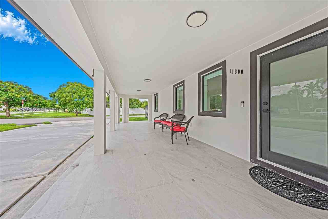 11300 Sw 43rd St - Photo 3 of 31