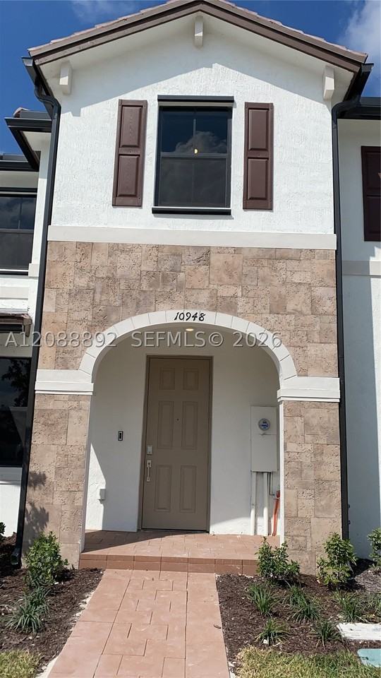 10948 W 32nd Ln - Photo 4 of 18