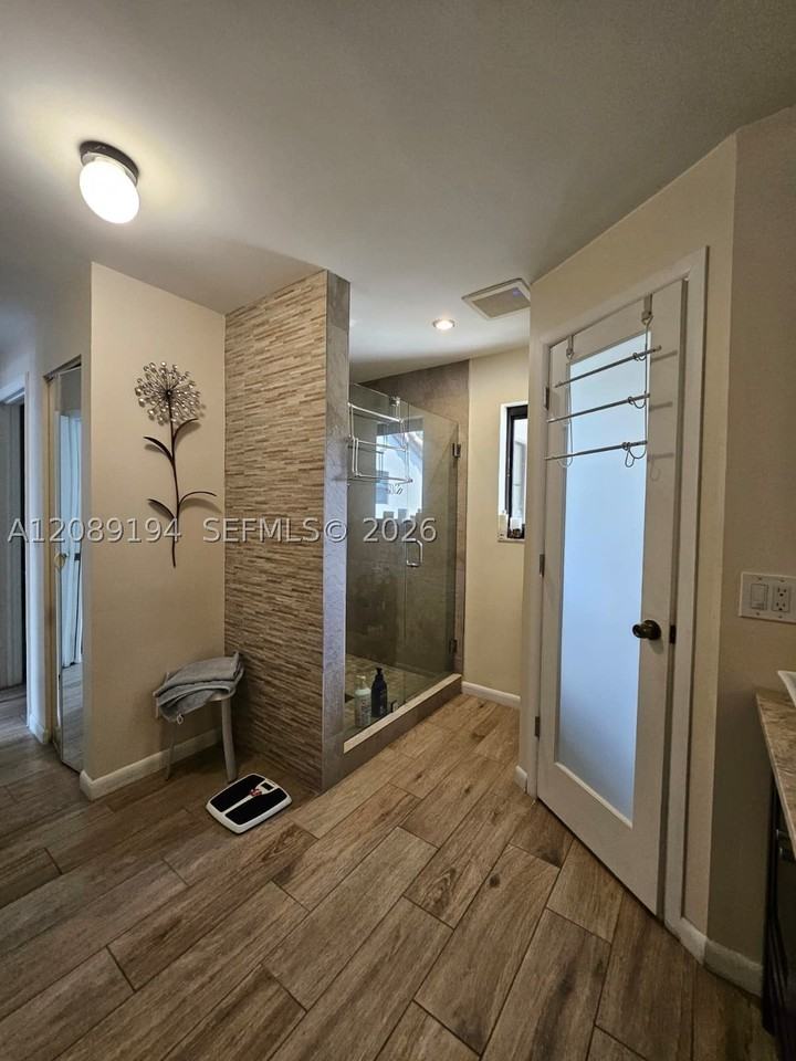 9723 N New River Canal Rd #414 - Photo 6 of 8