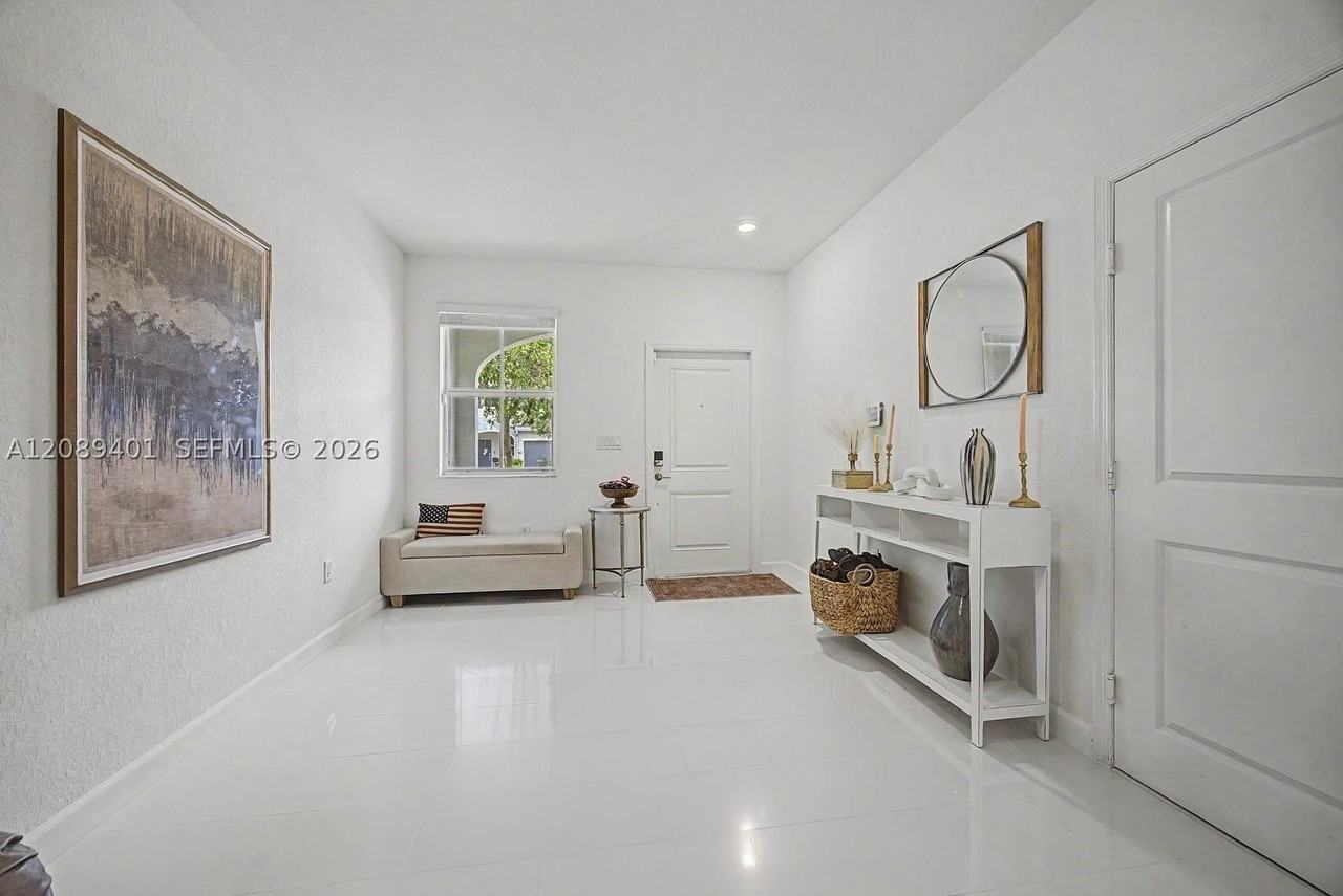 2644 Se 13th St #2644 - Photo 5 of 24