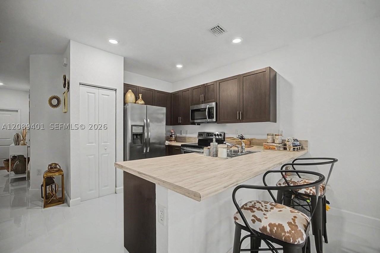 2644 Se 13th St #2644 - Photo 7 of 24